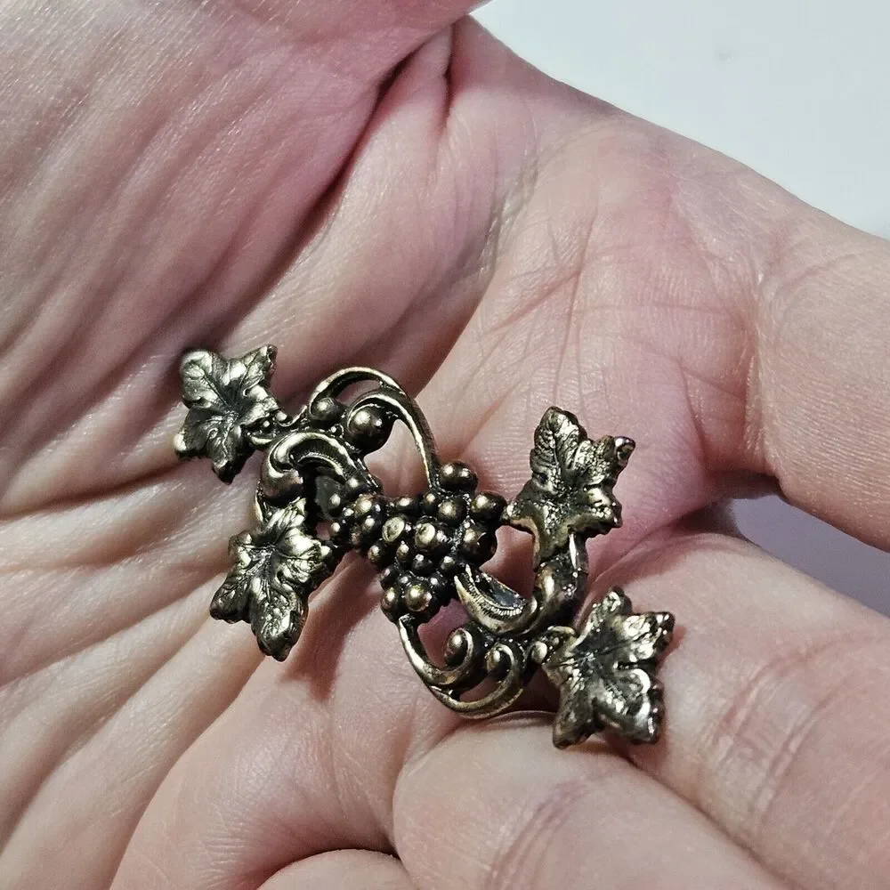 Brass Colored Grape Vine Vintage Brooch
